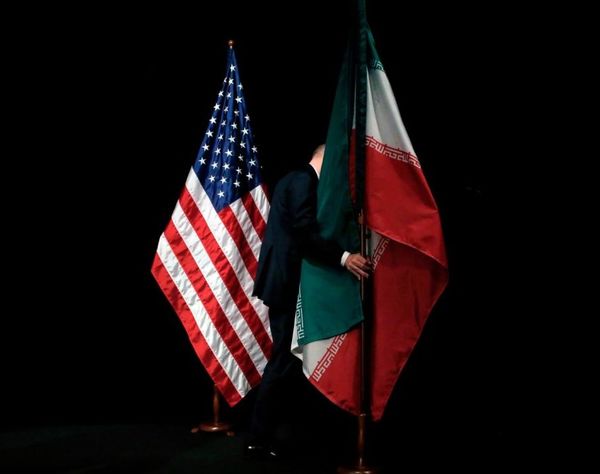 بلومبرگ: حل و فصل اختلافات ایران و آمریکا برای احیای برجام شاید چند هفته طول بکشد بلومبرگ: حل و فصل اختلافات ایران و آمریکا برای احیای برجام شاید چند هفته طول بکشد