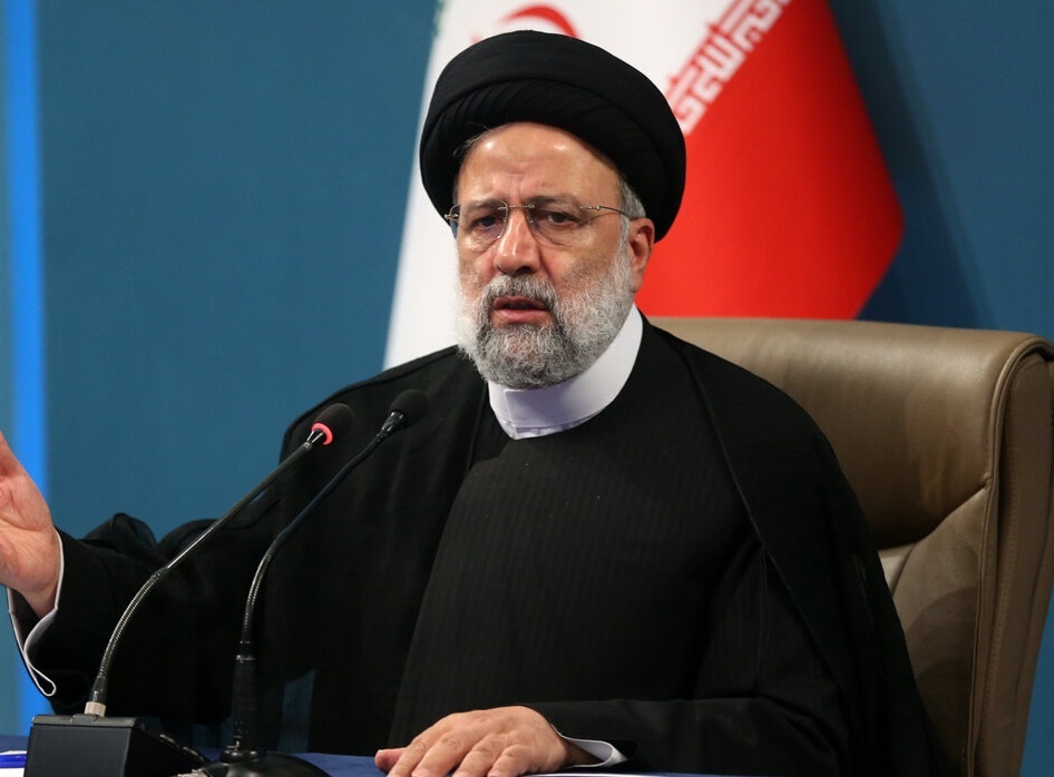 رئیسی: در بررسی ساختارهای فرهنگی، لازم است که قوانین بازنگری شود؛ رهبری به هر سه قوه دستور دادند که تنقیح قوانین را دنبال کنند رئیسی: در بررسی ساختارهای فرهنگی، لازم است که قوانین بازنگری شود؛ رهبری به هر سه قوه دستور دادند که تنقیح قوانین را دنبال کنند