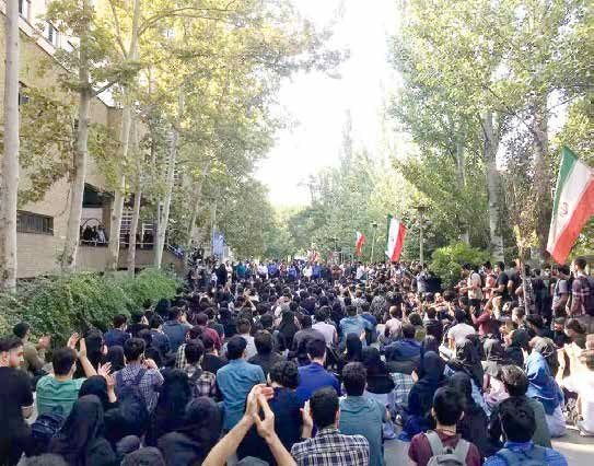 انقلت مجلس بر نص قانون انقلت مجلس بر نص قانون