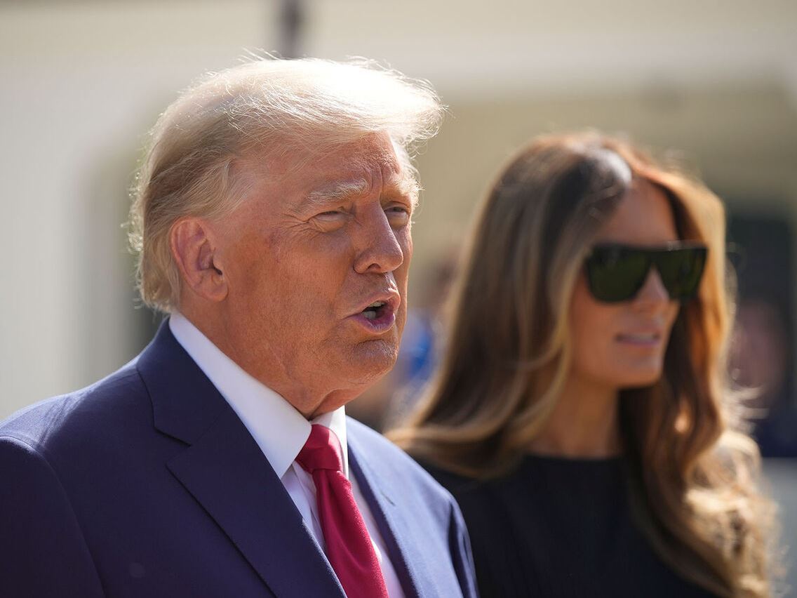 ترامپ رسما برای انتخابات ریاست جمهوری ٢٠٢۴ آمریکا اعلام نامزدی کرد ترامپ رسما برای انتخابات ریاست جمهوری ٢٠٢۴ آمریکا اعلام نامزدی کرد