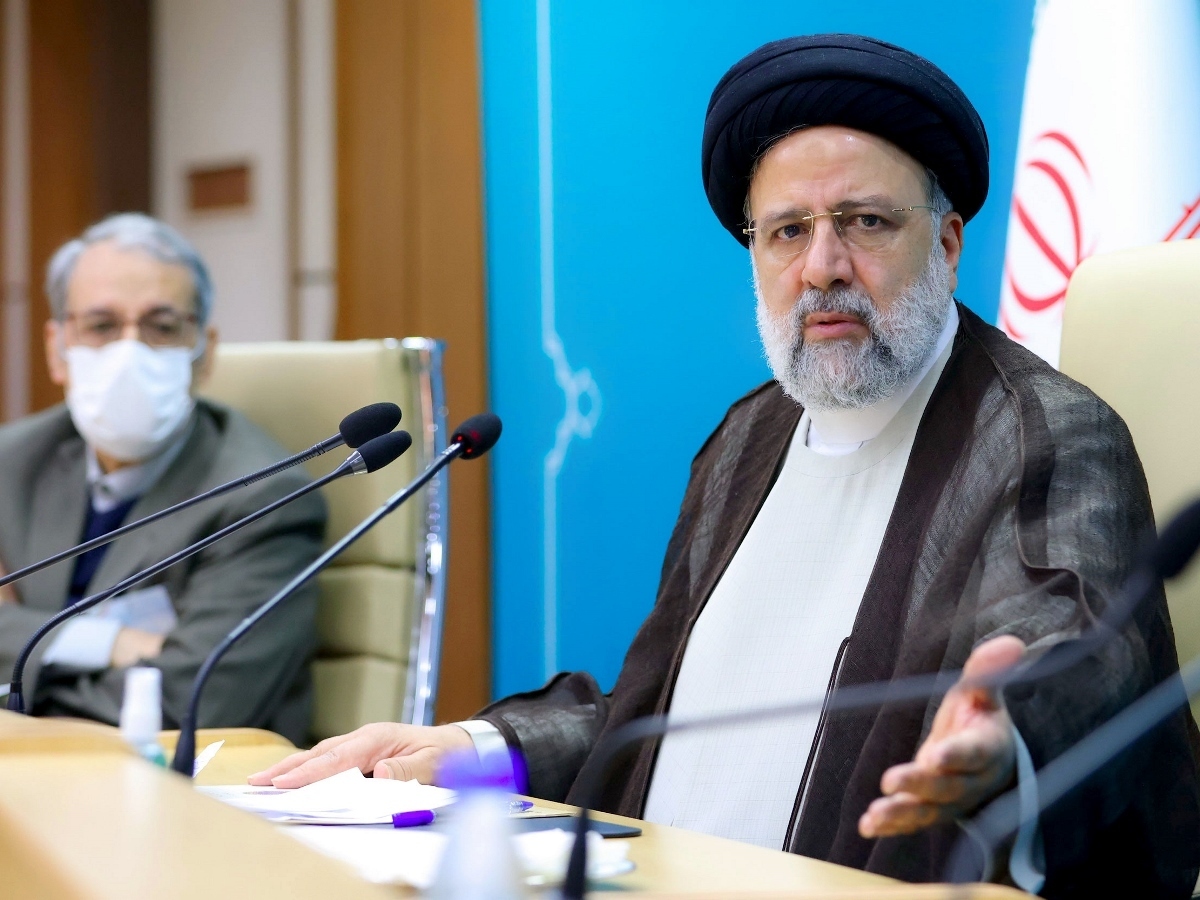 رئیسی: کسب رتبه پانزدهم دنیا در حوزه بهداشت نشانه پیشرفت کشور است / کینه دشمنان از همین دستاوردهای عظیم ناشی شده / برای آنها پذیرفتنی نیست که کشوری تحت تحریم ۹۵ درصد داروهای مورد نیازش را تولید کند، به صادرکنندگان دارو هم تبدیل شود رئیسی: کسب رتبه پانزدهم دنیا در حوزه بهداشت نشانه پیشرفت کشور است / کینه دشمنان از همین دستاوردهای عظیم ناشی شده / برای آنها پذیرفتنی نیست که کشوری تحت تحریم ۹۵ درصد داروهای مورد نیازش را تولید کند، به صادرکنندگان دارو هم تبدیل شود