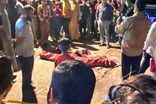 عکسی از معصومه، ۱۷ساله، اهل اهواز که تنِ ایران را لرزاند عکسی از معصومه، ۱۷ساله، اهل اهواز که تنِ ایران را لرزاند