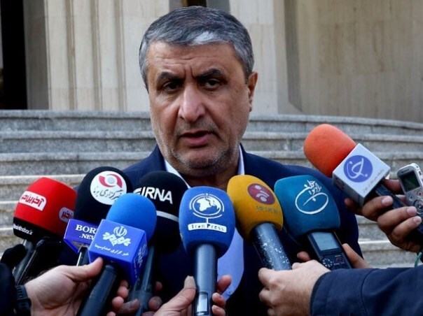رییس سازمان انرژی اتمی: گروسی اگر میخواهد میتواند به ایران بیاید اما نمیتوانیم بپذیریم بیایند بگویند ایران «سایت اعلام نشده» دارد / جایی که گاوداری است و در آن آهن قراضه میفروشند، چطور میتواند سایت هستهای باشد؟ رییس سازمان انرژی اتمی: گروسی اگر میخواهد میتواند به ایران بیاید اما نمیتوانیم بپذیریم بیایند بگویند ایران «سایت اعلام نشده» دارد / جایی که گاوداری است و در آن آهن قراضه میفروشند، چطور میتواند سایت هستهای باشد؟