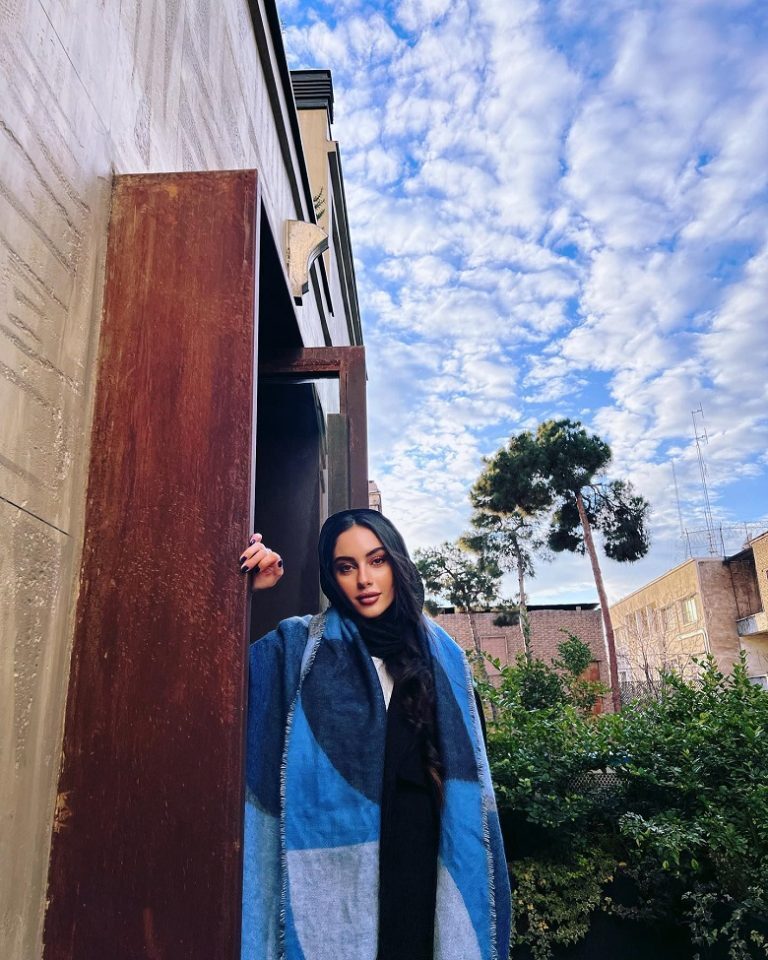 افسرده شدن ترلان پروانه در این روزها/عکس افسرده شدن ترلان پروانه در این روزها/عکس