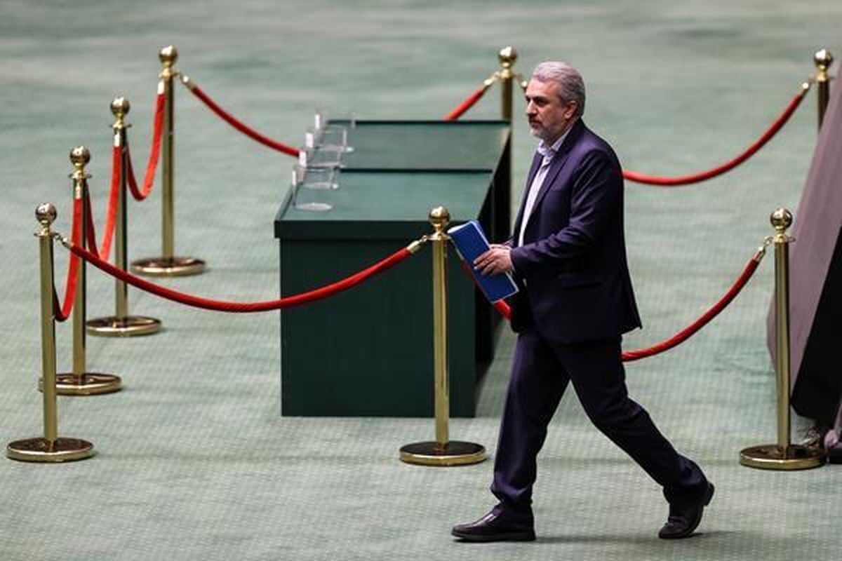 وزیر صمت در آستانه استیضاح وزیر صمت در آستانه استیضاح