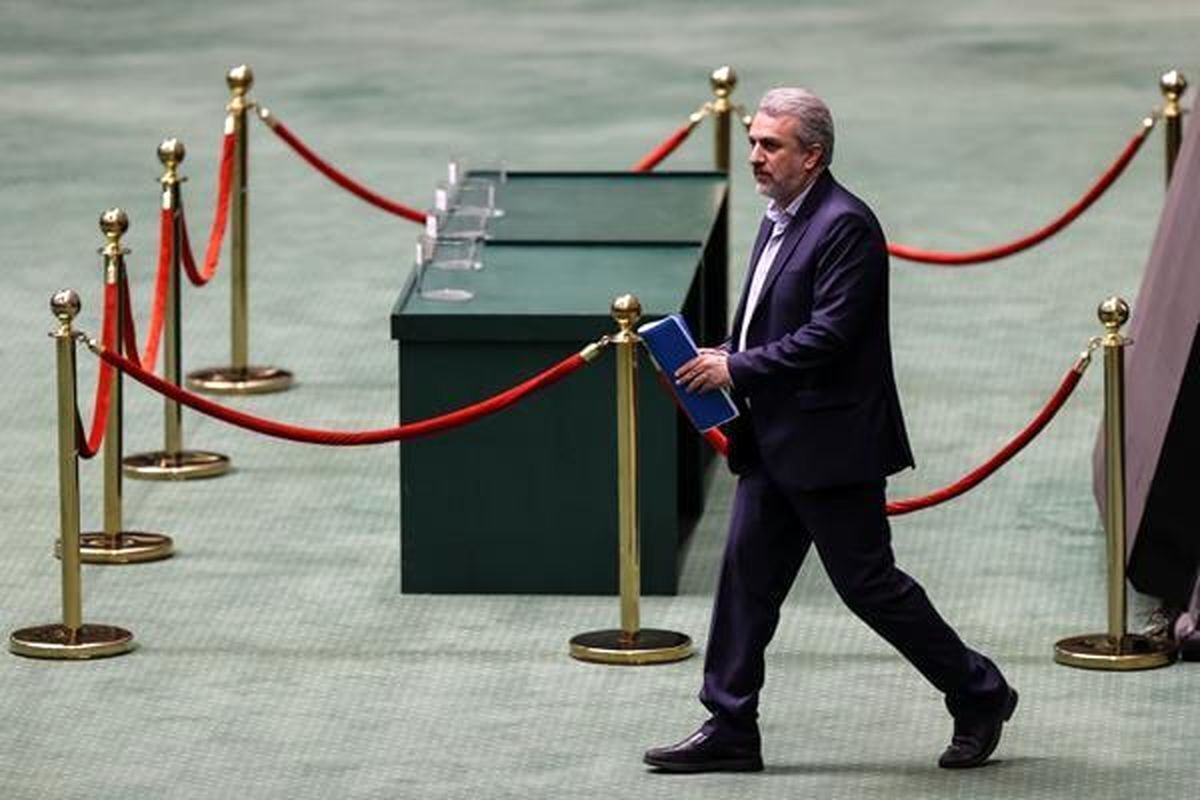 وزیر صمت این بار رفتنی است؟ / دیگر نمایندگان با فاطمی امین شوخی ندارند! وزیر صمت این بار رفتنی است؟ / دیگر نمایندگان با فاطمی امین شوخی ندارند!