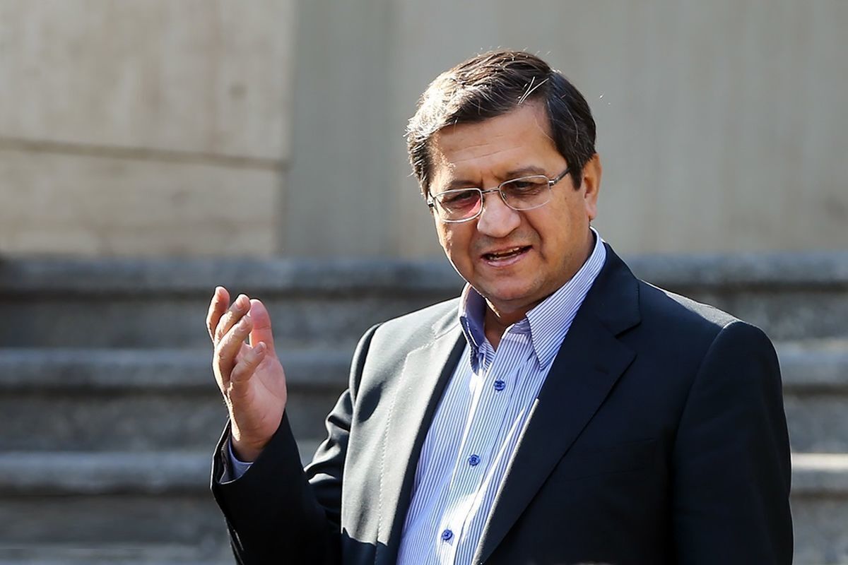 همتی: مردم، حل بخش عمدهای از مشکلات اقتصادی را در رفع تحریمها میبینند اما کلافه شدن آنها برای باز کردن یک تصویر و مطلب بر صفحه موبایل برایشان توجیه ندارد / این مشکل با زدن یک کلید هم قابل رفع است؛ چرا همچنان پابرجاست؟ همتی: مردم، حل بخش عمدهای از مشکلات اقتصادی را در رفع تحریمها میبینند اما کلافه شدن آنها برای باز کردن یک تصویر و مطلب بر صفحه موبایل برایشان توجیه ندارد / این مشکل با زدن یک کلید هم قابل رفع است؛ چرا همچنان پابرجاست؟