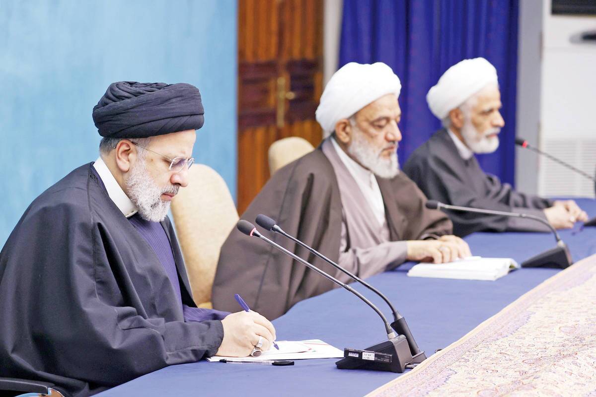 دیدار با سران احزاب، تشریفاتی یا اثرگذار؟ دیدار با سران احزاب، تشریفاتی یا اثرگذار؟