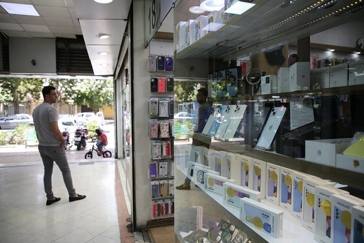 قیمت گوشیهای سامسونگ، شیائومی و آیفون امروز دوشنبه ۱۸ دی ۱۴۰۲ قیمت گوشیهای سامسونگ، شیائومی و آیفون امروز دوشنبه ۱۸ دی ۱۴۰۲