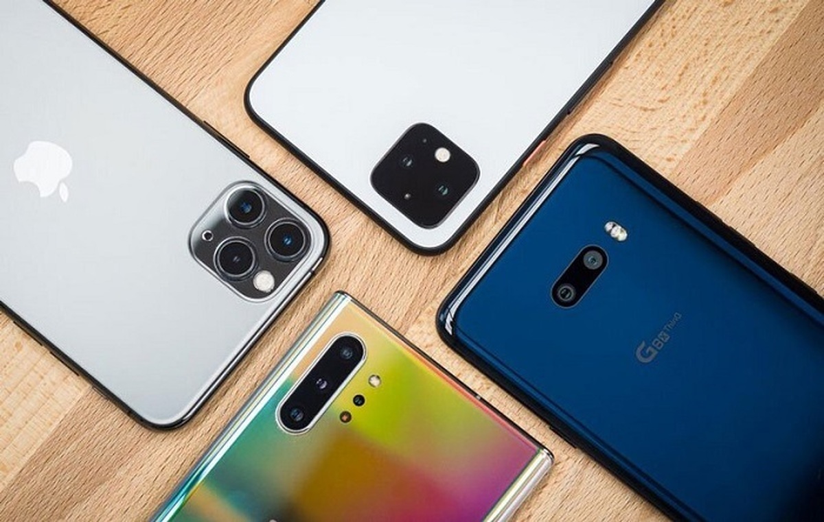 قیمت گوشیهای سامسونگ، شیائومی و آیفون امروز چهارشنبه شش دی ۱۴۰۲ قیمت گوشیهای سامسونگ، شیائومی و آیفون امروز چهارشنبه شش دی ۱۴۰۲