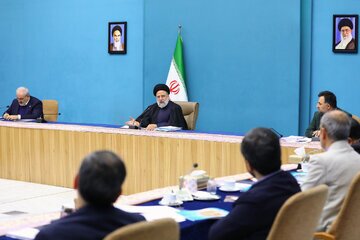 قطار خیالی پیشرفت را متوقف کنید /قبلا گفتید ۷۰۰۰صفحه برنامه دارید،حالا می گویید برای ۳۷مسئله برنامه دارید/همه می دانند هیچ خبری نیست قطار خیالی پیشرفت را متوقف کنید /قبلا گفتید ۷۰۰۰صفحه برنامه دارید،حالا می گویید برای ۳۷مسئله برنامه دارید/همه می دانند هیچ خبری نیست