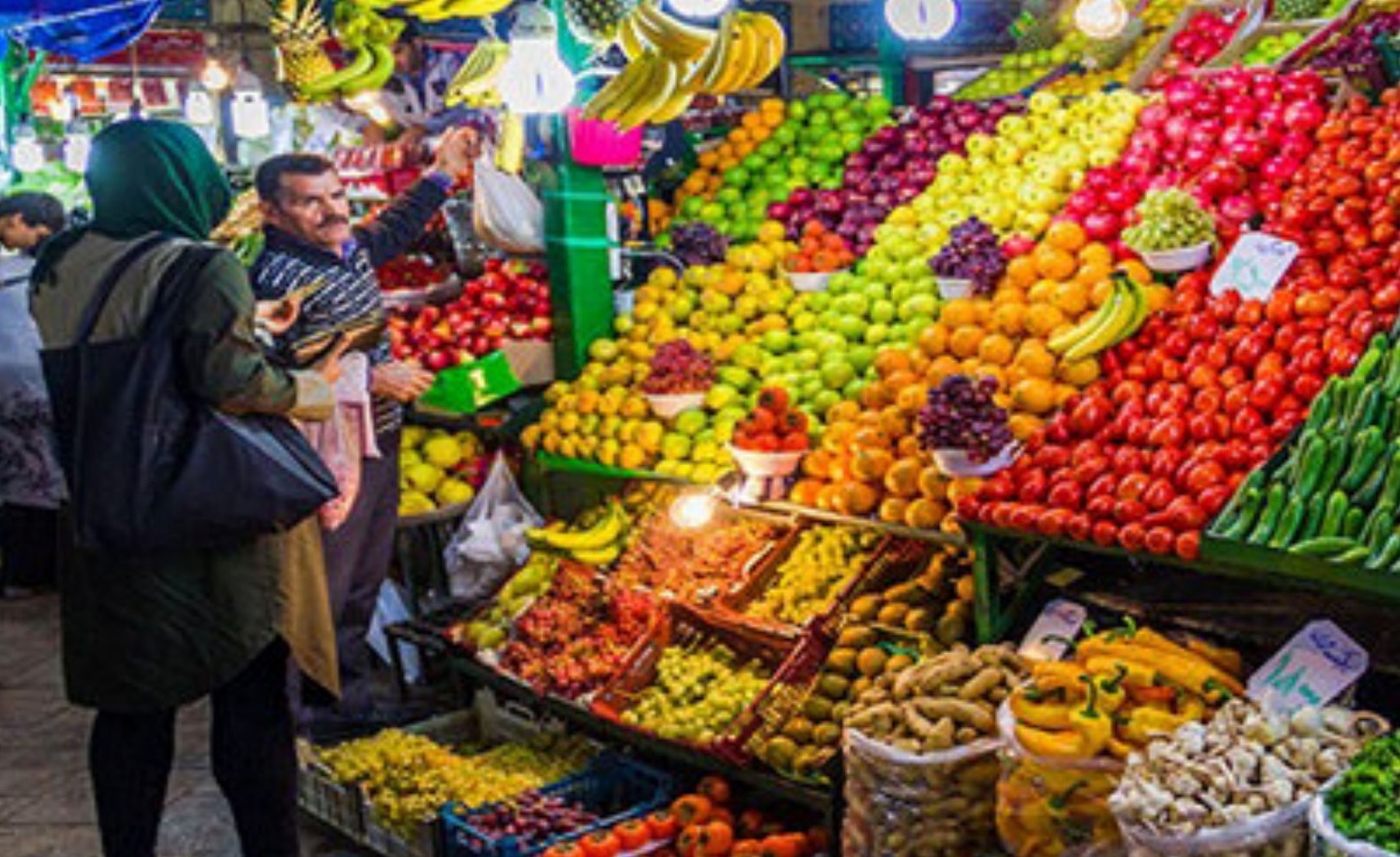 عضو کمیسیون کشاورزی مجلس: سیب را کیلویی ۱۲ هزار تومان از کشاورز می خرند و بالای ۵۰ هزار تومان به مردم میفروشند/ با توزیع درست میوه، قیمتها ۵۰ درصد کاهش مییابد عضو کمیسیون کشاورزی مجلس: سیب را کیلویی ۱۲ هزار تومان از کشاورز می خرند و بالای ۵۰ هزار تومان به مردم میفروشند/ با توزیع درست میوه، قیمتها ۵۰ درصد کاهش مییابد