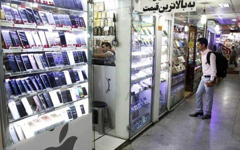 آیفون ۱۵ ، کف بازار با اعمال شاقه