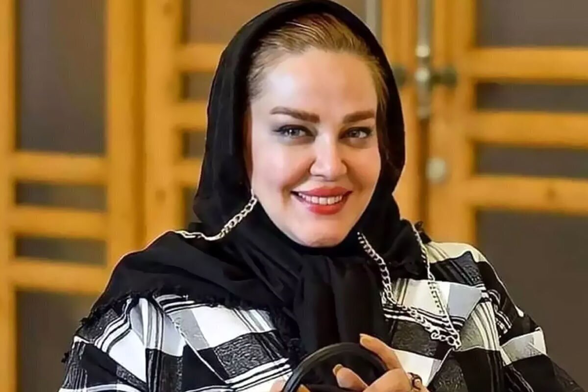 ویدئوی عجیب بهاره رهنما وسط سیل امارات! ویدئوی عجیب بهاره رهنما وسط سیل امارات!