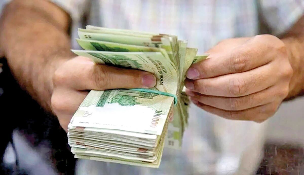 حداقل دستمزد بیش از ۳۰ درصد افزایش مییابد؟ حداقل دستمزد بیش از ۳۰ درصد افزایش مییابد؟