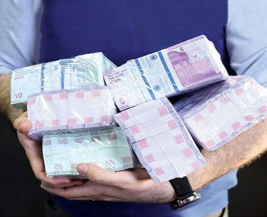 دولت نرخ سود ۳۰ درصد را به جامعه تحمیل کرد