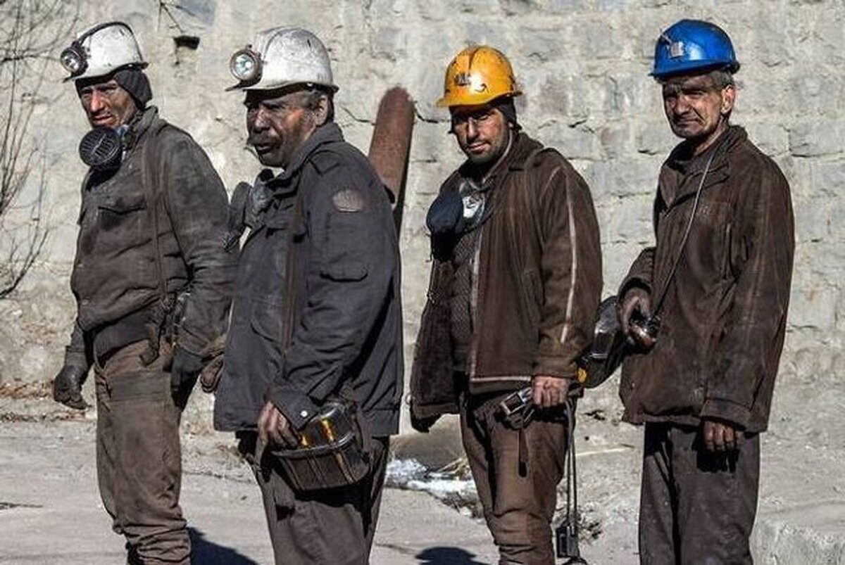 دستمزد کارگران کفاف ۹ روز از زندگی یک خانواده را می‌دهد