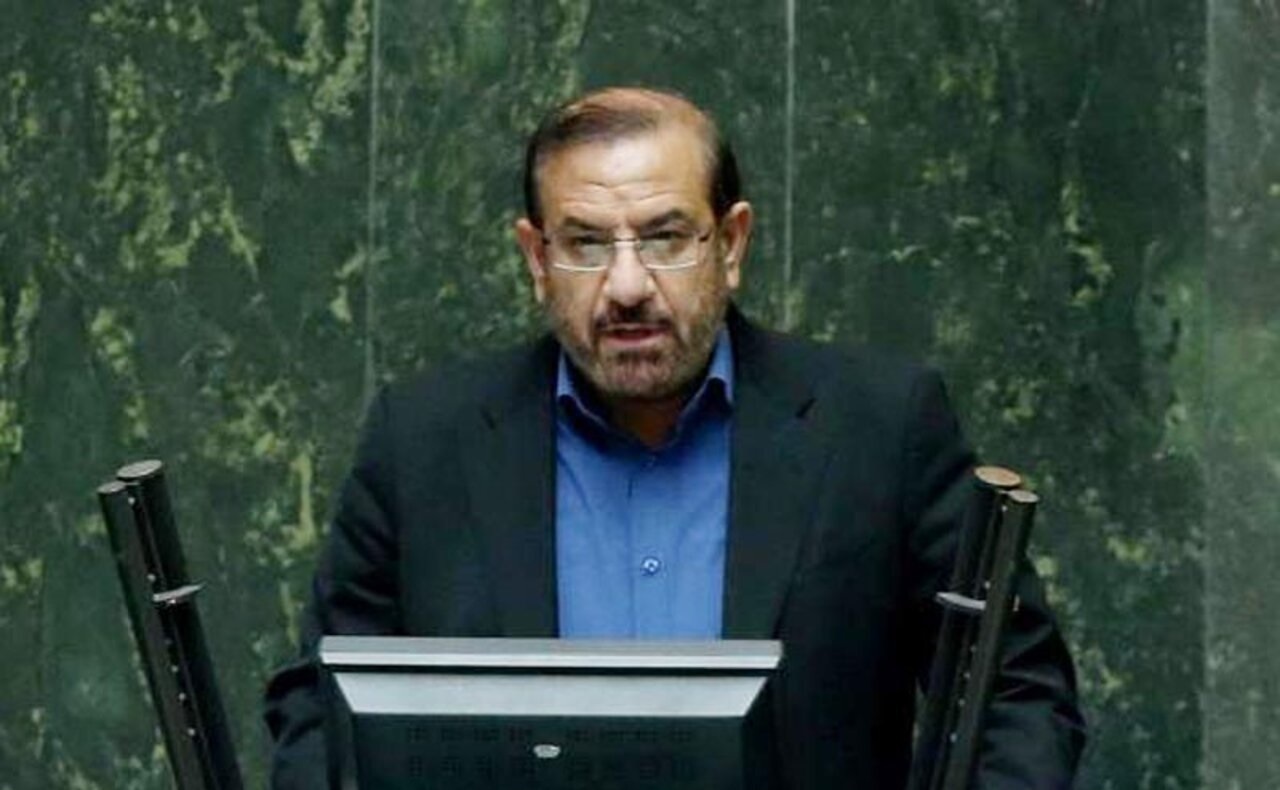 نماینده مجلس: در سه سال گذشته ۶۰ جوان به دلیل فقر و اعتیاد در کهگیلویه و بویراحمد خودکشی کردهاند / چهره دختران ۱۴ ساله زیلایی بویراحمد شبیه پیرزنان ۶۰ ساله شده نماینده مجلس: در سه سال گذشته ۶۰ جوان به دلیل فقر و اعتیاد در کهگیلویه و بویراحمد خودکشی کردهاند / چهره دختران ۱۴ ساله زیلایی بویراحمد شبیه پیرزنان ۶۰ ساله شده