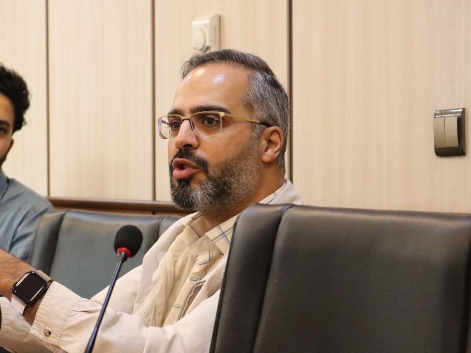 معاون ساترا درمورد نظارت صداوسیما بر رقبایش در فضای مجازی: مثل این است که بگوییم در اتحادیه مرغدارها، رئیس اتحادیه، مرغداری نداشته باشد معاون ساترا درمورد نظارت صداوسیما بر رقبایش در فضای مجازی: مثل این است که بگوییم در اتحادیه مرغدارها، رئیس اتحادیه، مرغداری نداشته باشد