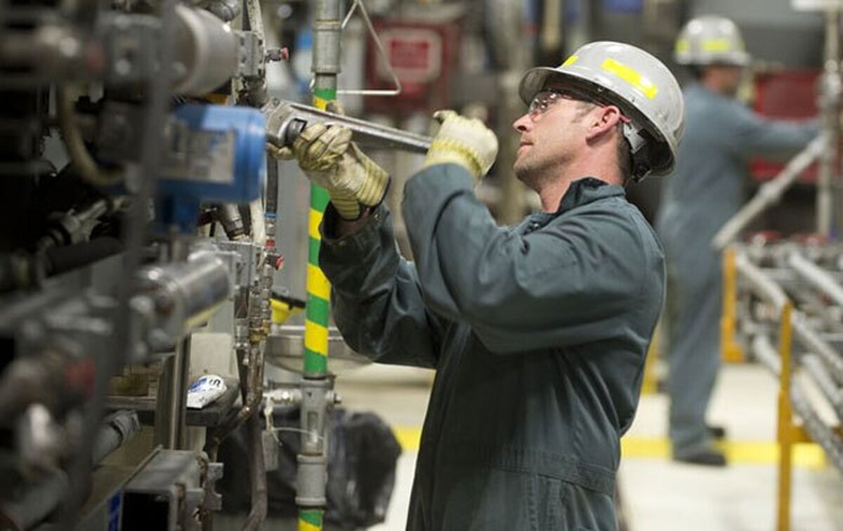 فرش قرمز عراق برای نیروی کار ایرانی فرش قرمز عراق برای نیروی کار ایرانی