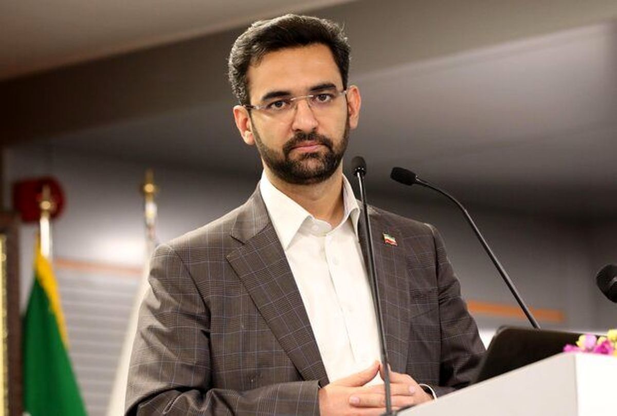 آذری جهرمی: آیا کسی شهامت دارد بگوید فیلترینگ برای رفع معضلات مدنظر آن‌ها اثرگذار نبوده و آسیب‌های متعدد در جامعه الزاما به شبکه‌های اجتماعی باز نمی‌گشته