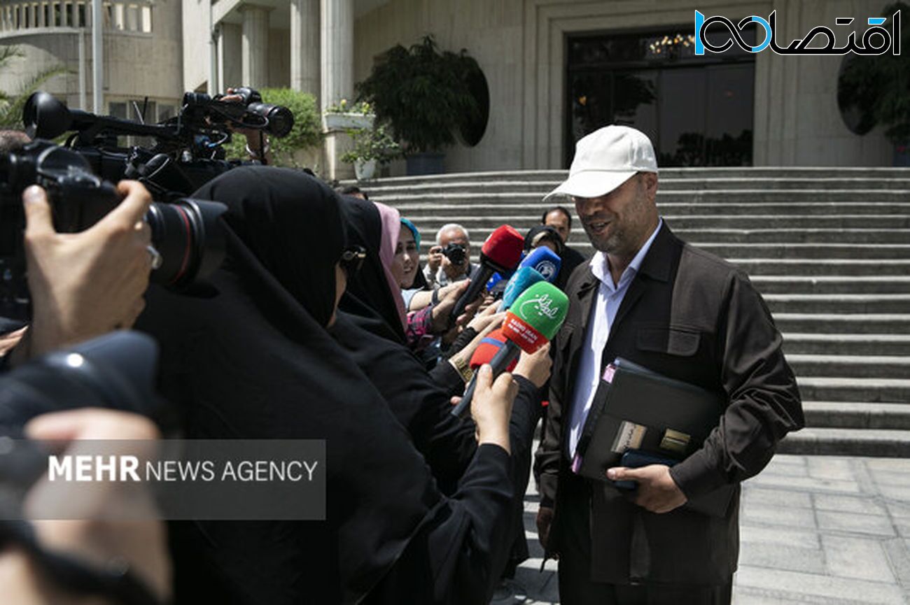 خبر خوب استخدامی برای معلمان / آزمون استخدامی گروه دبیری ۱۲ مرداد برگزار خواهد شد