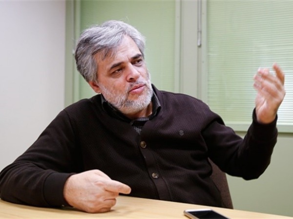 اختلافات قالیباف و رئیسی واقعی است / این دولت، دولت جبهه پایداری ست؛ جبهه پایداری هم یک نیروی کاسب است / توهم جبهه پایداری این است که تصور میکند در مجلس آینده تمام کرسیها را به دست میآورد / قالیباف هرگز یک چهره سیاسی مقتدر و صاحب ایده نیست اختلافات قالیباف و رئیسی واقعی است / این دولت، دولت جبهه پایداری ست؛ جبهه پایداری هم یک نیروی کاسب است / توهم جبهه پایداری این است که تصور میکند در مجلس آینده تمام کرسیها را به دست میآورد / قالیباف هرگز یک چهره سیاسی مقتدر و صاحب ایده نیست