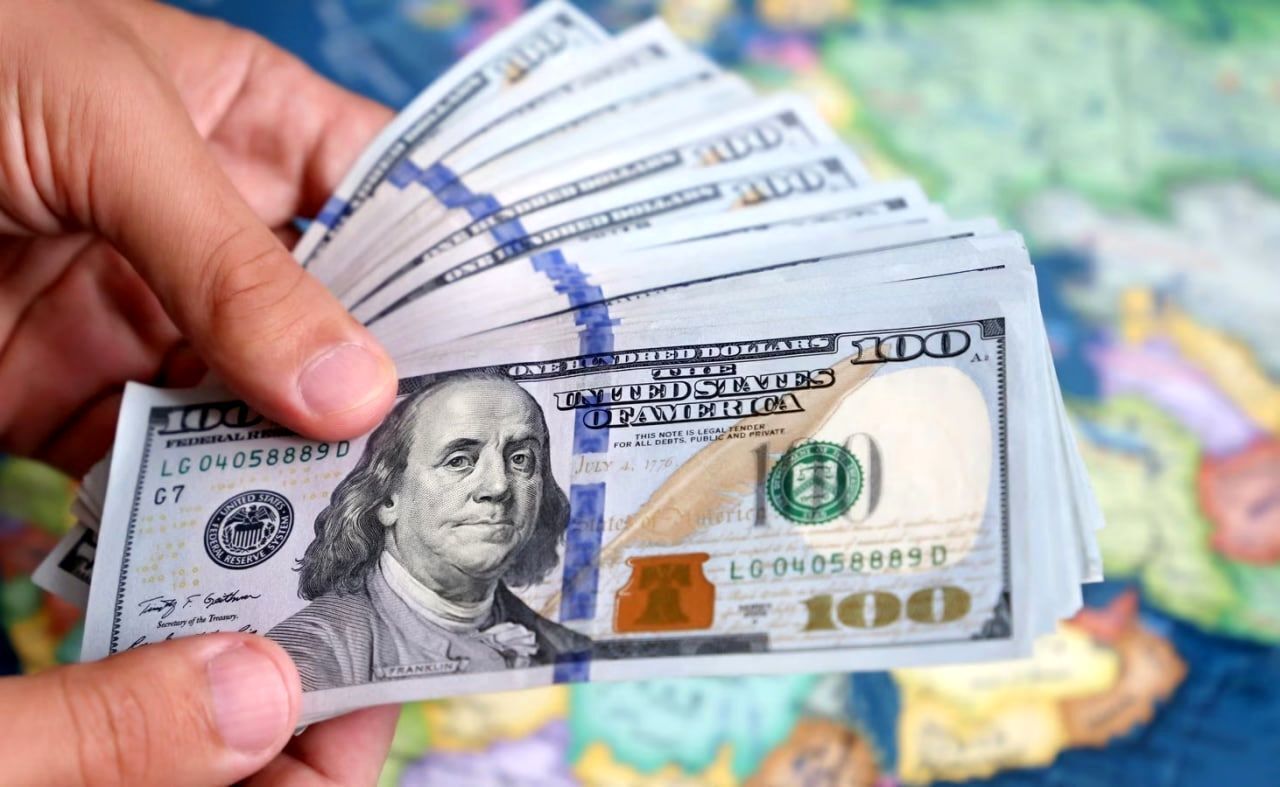 قیمت دلار در آستانه اربعین افزایش می‌یابد؟/ در ایام اربعین دلار بخریم؟