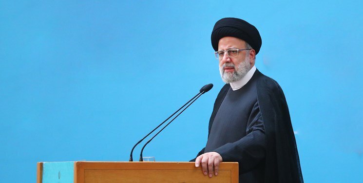 رئیسی: کشور را به لبخند و اخم دیگران گره نزدهایم / وزارت نفت جایی برای مستشاران خارجی ندارد رئیسی: کشور را به لبخند و اخم دیگران گره نزدهایم / وزارت نفت جایی برای مستشاران خارجی ندارد