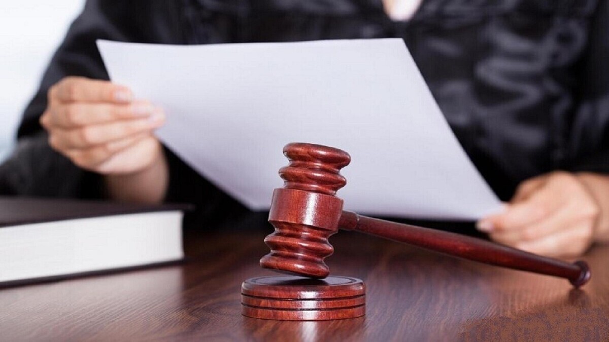 اتهام دختر عباس عبدی مشخص شد اتهام دختر عباس عبدی مشخص شد