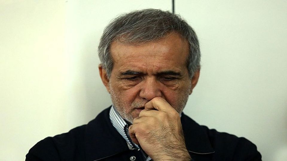 پزشکیان: من اگر نظام را قبول ندارم اینجا چه غلطی میکنم؟/ نه بچههایم خارجاند نه برای کسی سیسمونی میگیریم پزشکیان: من اگر نظام را قبول ندارم اینجا چه غلطی میکنم؟/ نه بچههایم خارجاند نه برای کسی سیسمونی میگیریم