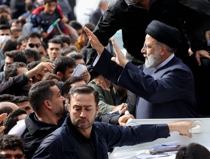 رئیسی: در اولین فرصت در تقسیمات استان تهران تجدیدنظر میکنیم؛ هم در حوزه شهرستان و هم در تشکیل یک استان / گفتهایم کار کارشناسی کنند تا ایجاد شهرستان و استان را به طور منطقی دنبال کنیم رئیسی: در اولین فرصت در تقسیمات استان تهران تجدیدنظر میکنیم؛ هم در حوزه شهرستان و هم در تشکیل یک استان / گفتهایم کار کارشناسی کنند تا ایجاد شهرستان و استان را به طور منطقی دنبال کنیم