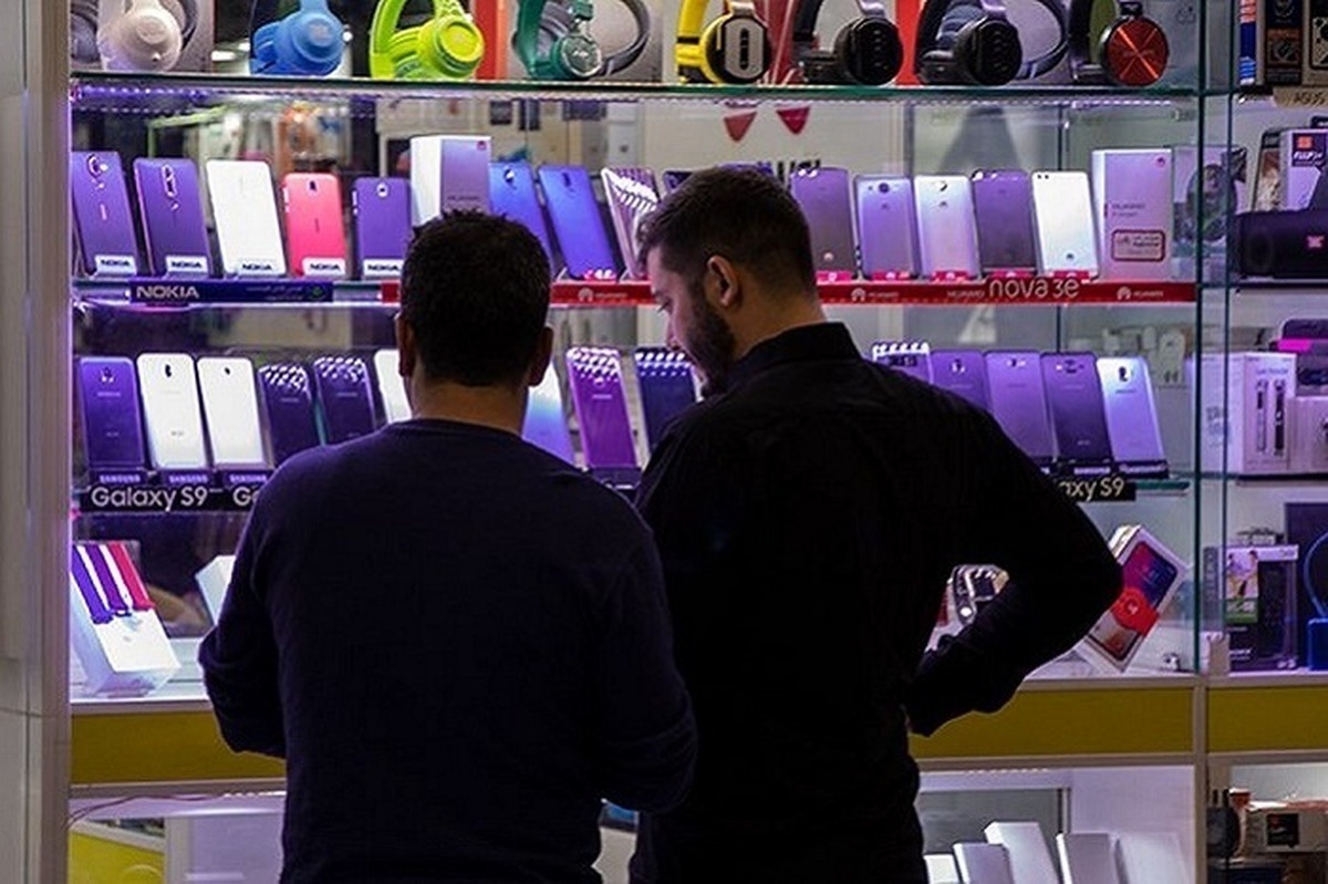 قیمت گوشیهای سامسونگ، شیائومی و آیفون امروز یکشنبه هفت آبان ۱۴۰۲ قیمت گوشیهای سامسونگ، شیائومی و آیفون امروز یکشنبه هفت آبان ۱۴۰۲