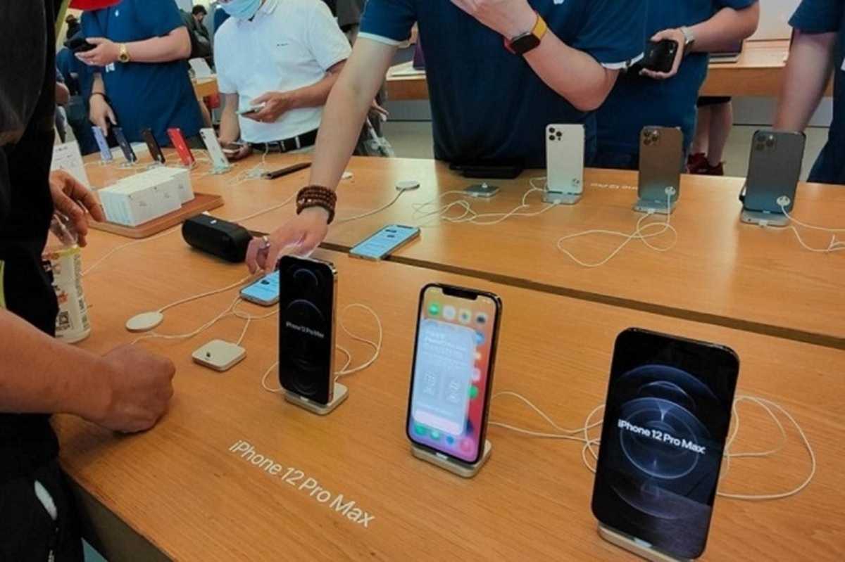 قیمت گوشیهای سامسونگ، شیائومی و آیفون امروز سهشنبه ۹ آبان ۱۴۰۲ قیمت گوشیهای سامسونگ، شیائومی و آیفون امروز سهشنبه ۹ آبان ۱۴۰۲