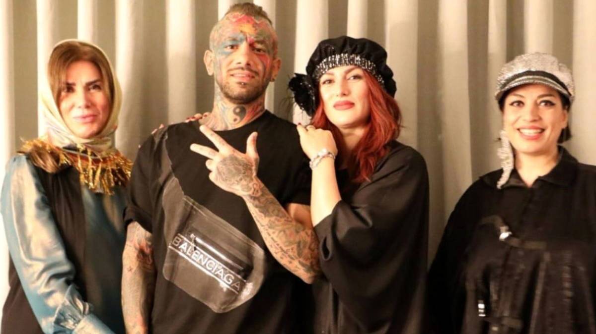 واکنش عجیب مادر امیر تتلو به بازگشت پسرش به ایران!