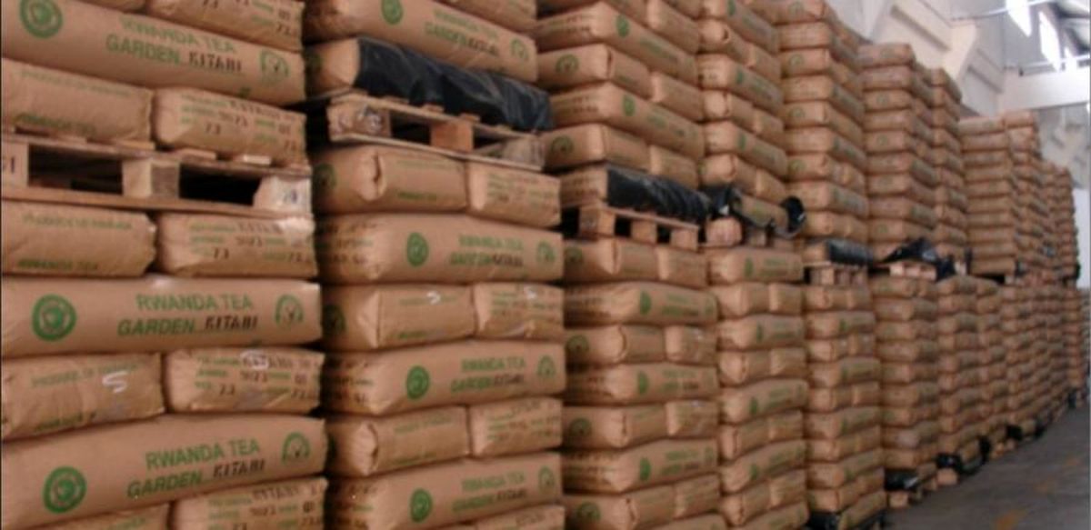 جزئیات جدید از فساد ۲ میلیارد دلاری در واردات چای؛ خانواده «الف.ر» با برند «چای دبش» چه کردند؟ جزئیات جدید از فساد ۲ میلیارد دلاری در واردات چای؛ خانواده «الف.ر» با برند «چای دبش» چه کردند؟