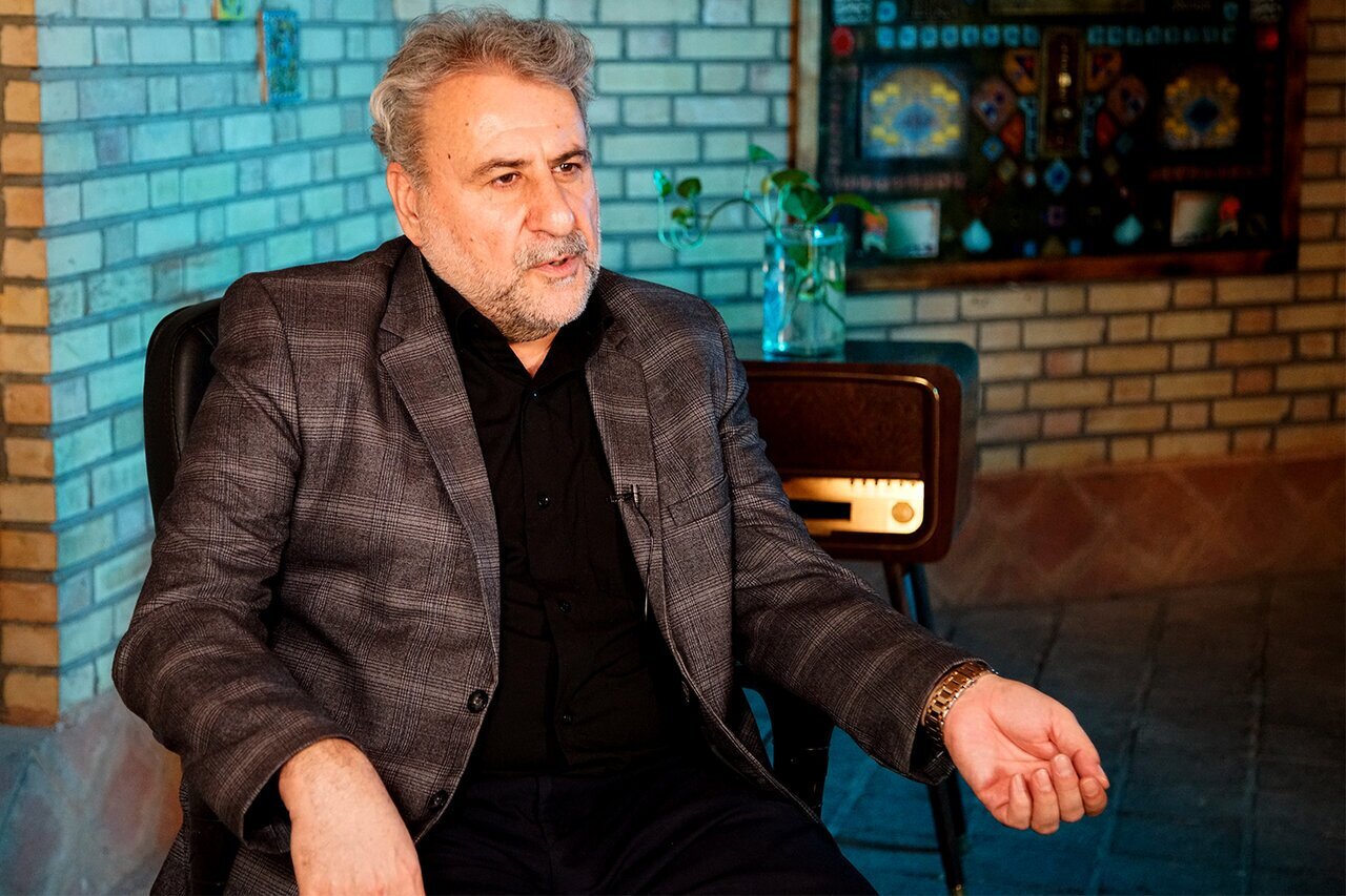 فلاحت پیشه: بزرگترین رسوایی و اختلاس در دولت شکل گرفته و سکوت نظارتی مجلس را شاهدیم / مجلس و دولت برای کاهش تورم، فقط وعده دادند و عوام فریبی کردند فلاحت پیشه: بزرگترین رسوایی و اختلاس در دولت شکل گرفته و سکوت نظارتی مجلس را شاهدیم / مجلس و دولت برای کاهش تورم، فقط وعده دادند و عوام فریبی کردند