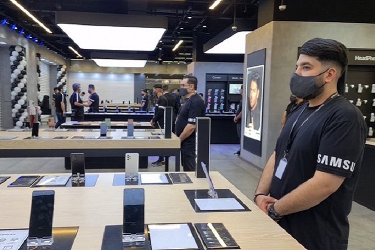 قیمت گوشیهای سامسونگ، شیائومی و آیفون امروز شنبه ۱۸ آذر ۱۴۰۲ قیمت گوشیهای سامسونگ، شیائومی و آیفون امروز شنبه ۱۸ آذر ۱۴۰۲