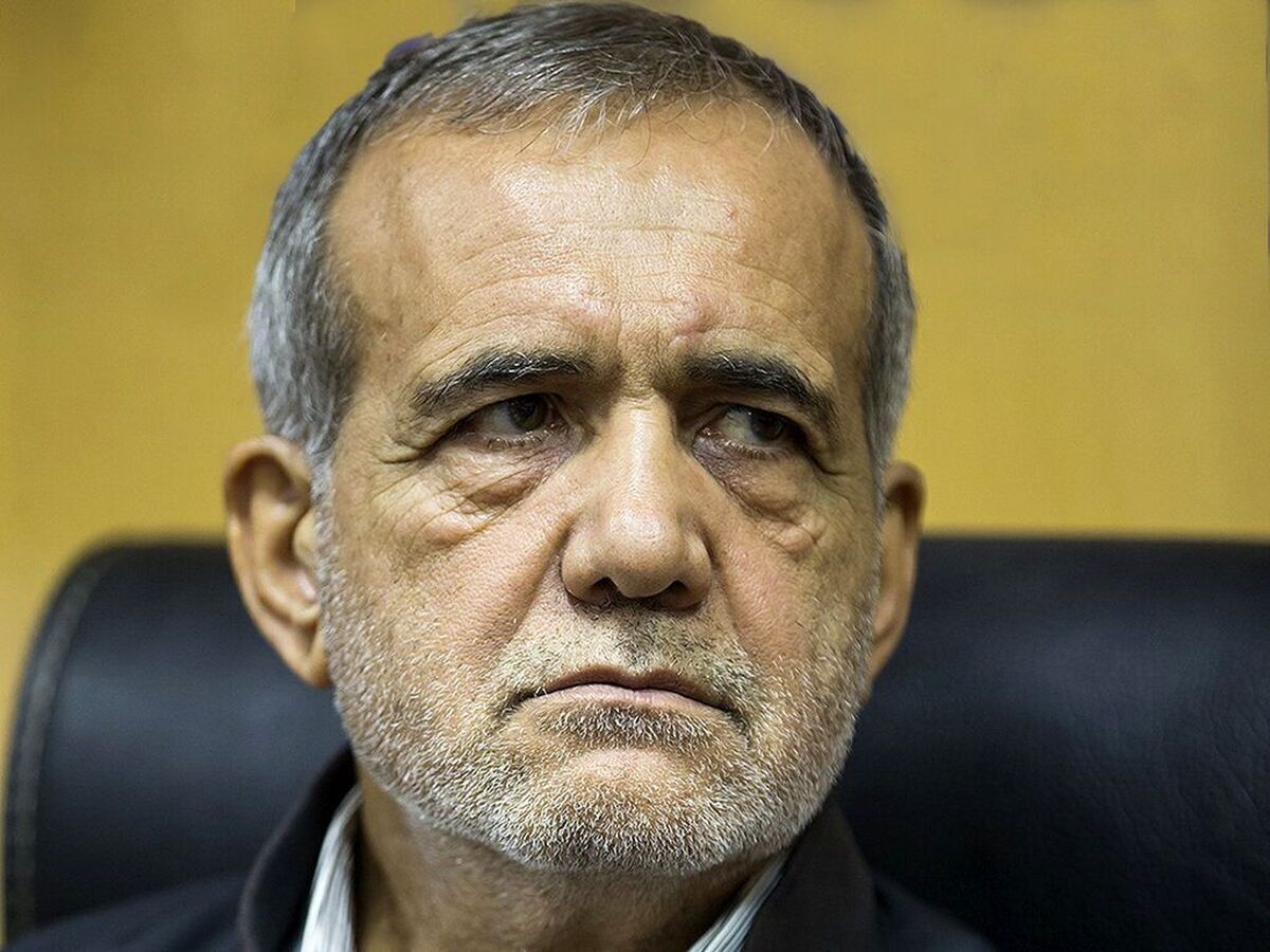 پزشکیان: از اول انقلاب جلوی دربها تذکر حجاب میدهیم، چرا درست نشده؟ پزشکیان: از اول انقلاب جلوی دربها تذکر حجاب میدهیم، چرا درست نشده؟