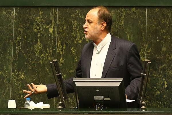 حاجیبابایی: بودجهای که همسانسازی حقوق بازنشستگان در آن نباشد از درِ مجلس بیرون نمیرود حاجیبابایی: بودجهای که همسانسازی حقوق بازنشستگان در آن نباشد از درِ مجلس بیرون نمیرود