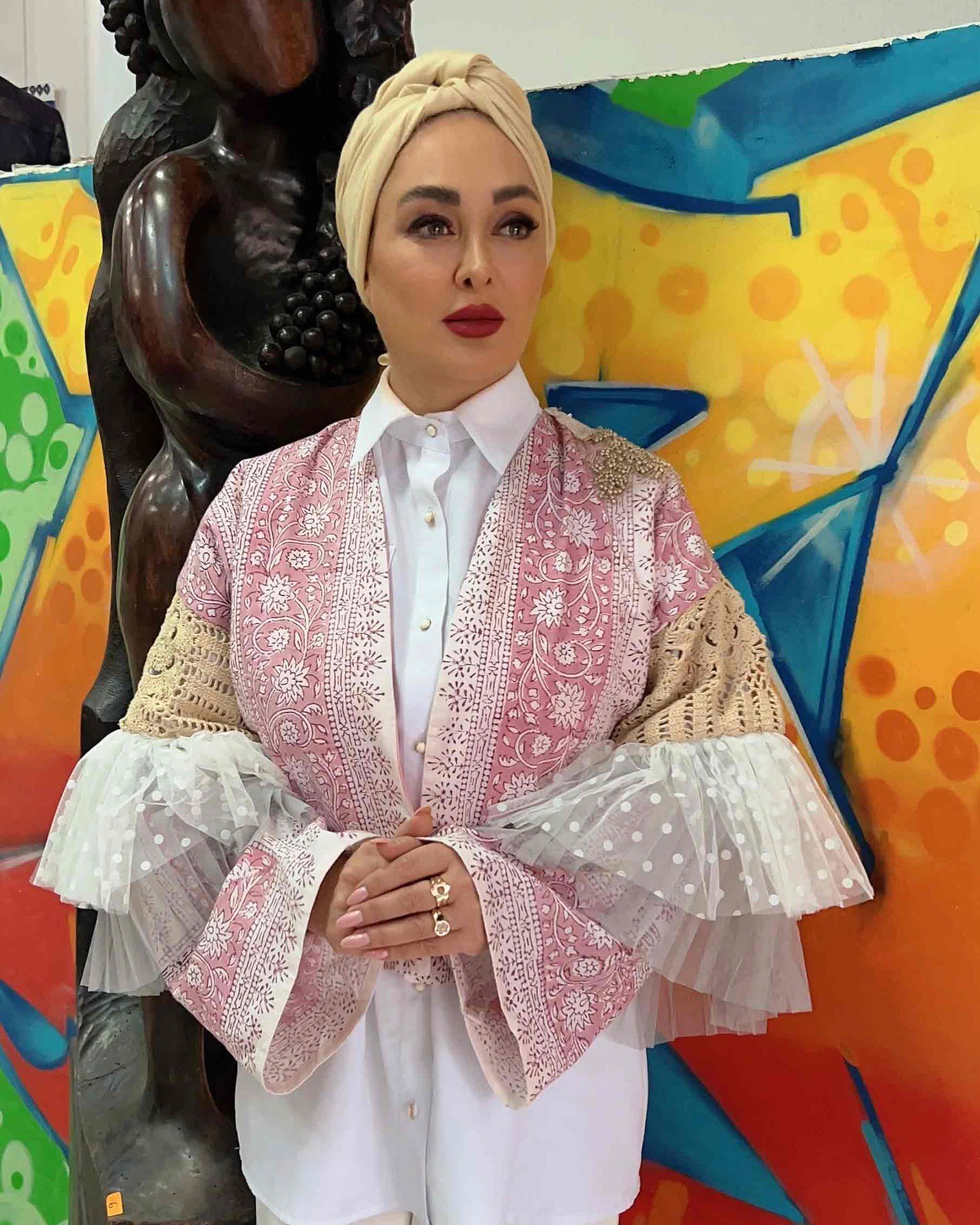 استایل ملکه ای الهام حمیدی با آرایشی غلیظ+ عکس استایل ملکه ای الهام حمیدی با آرایشی غلیظ+ عکس