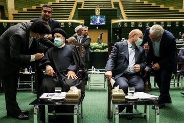 رجایی: دولت رئیسی باید استعفا می داد /سلیمی نمین: نمایندگان با ابزارهای نظارتی به راحتی وزرا را تحت فشار میگذارند رجایی: دولت رئیسی باید استعفا می داد /سلیمی نمین: نمایندگان با ابزارهای نظارتی به راحتی وزرا را تحت فشار میگذارند