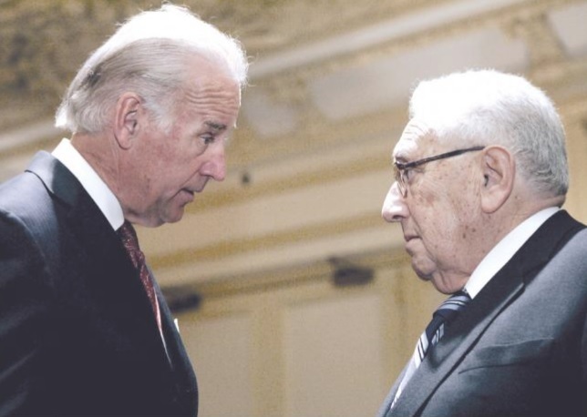 نه «تهاجم نظامیِ» منتج به جنگ جهانی اول و نه «مماشاتی» که جنگ دوم را به راه اندخت؛ بایدن چگونه برای «تنش‌زدایی» با چین، به سیاست‌های کسینجر روی آورده است؟