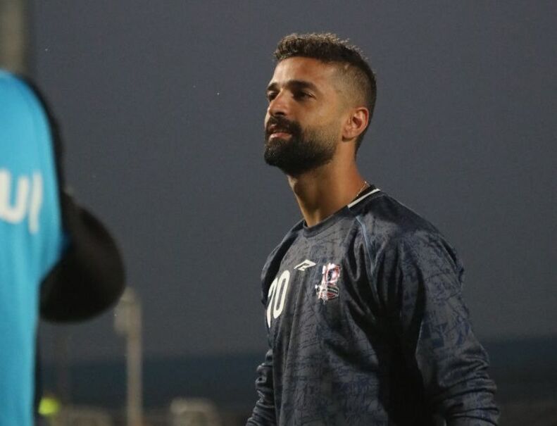 مدافع نساجی در استقلال؟ مدافع نساجی در استقلال؟