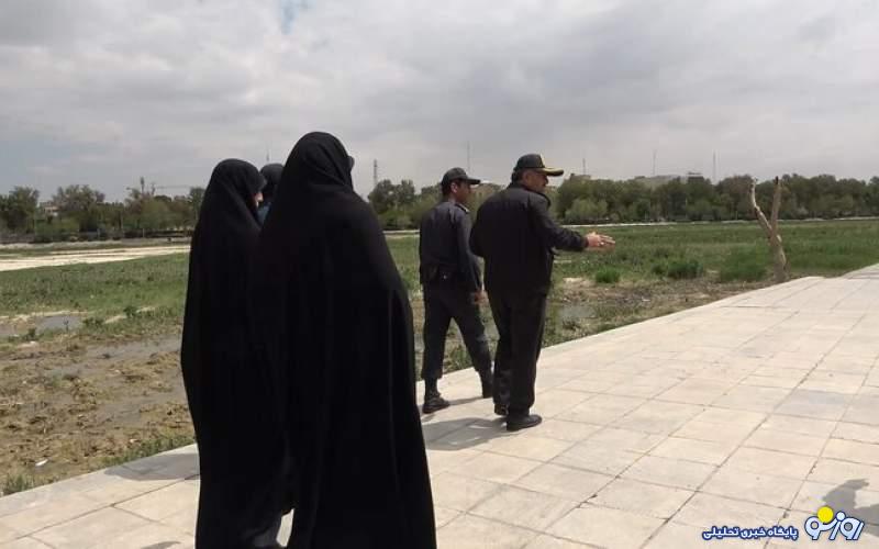 پشت پرده پیامک های ارسال شده درباره حجاب در اصفهان پشت پرده پیامک های ارسال شده درباره حجاب در اصفهان