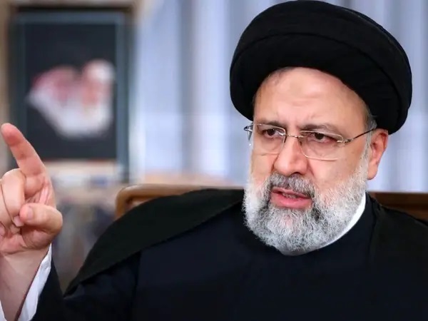 رئیسی: دولت به وظیفه قانونی خود در رابطه با حجاب عمل میکند رئیسی: دولت به وظیفه قانونی خود در رابطه با حجاب عمل میکند