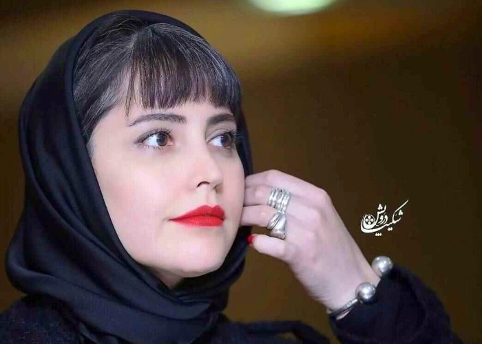 عاشقانه های خانم بازیگر معروف و همسرش در یک مراسم+ عکس عاشقانه های خانم بازیگر معروف و همسرش در یک مراسم+ عکس