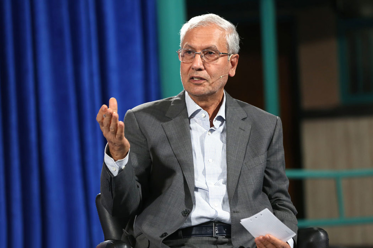 علی ربیعی: آنچه که این روز‌ها جامعه در صحنه انتخابات شاهد بود، موروث انتخابات مهندسی شده و بیرون ماندن بزرگان است/ نوع کنش دولت‌هاست که نسبت مردم و رفتار مشارکت را مشخص می‌کند