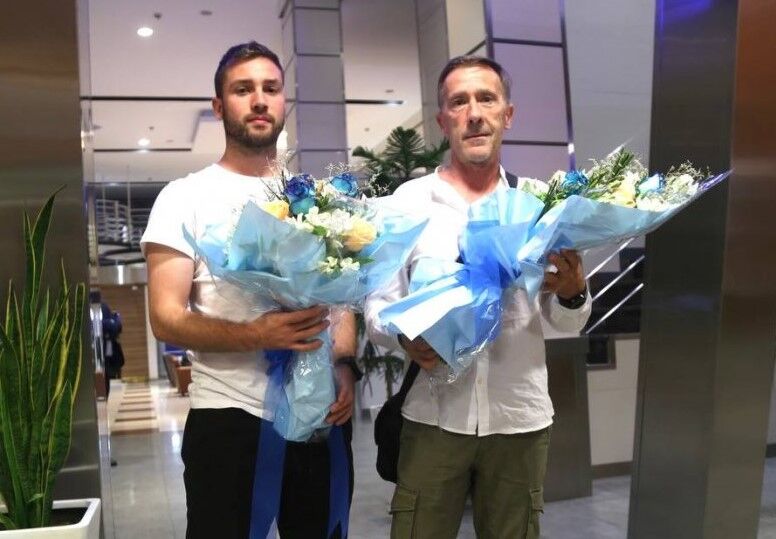 این مربی، یار وفادار جواد نکونام میماند