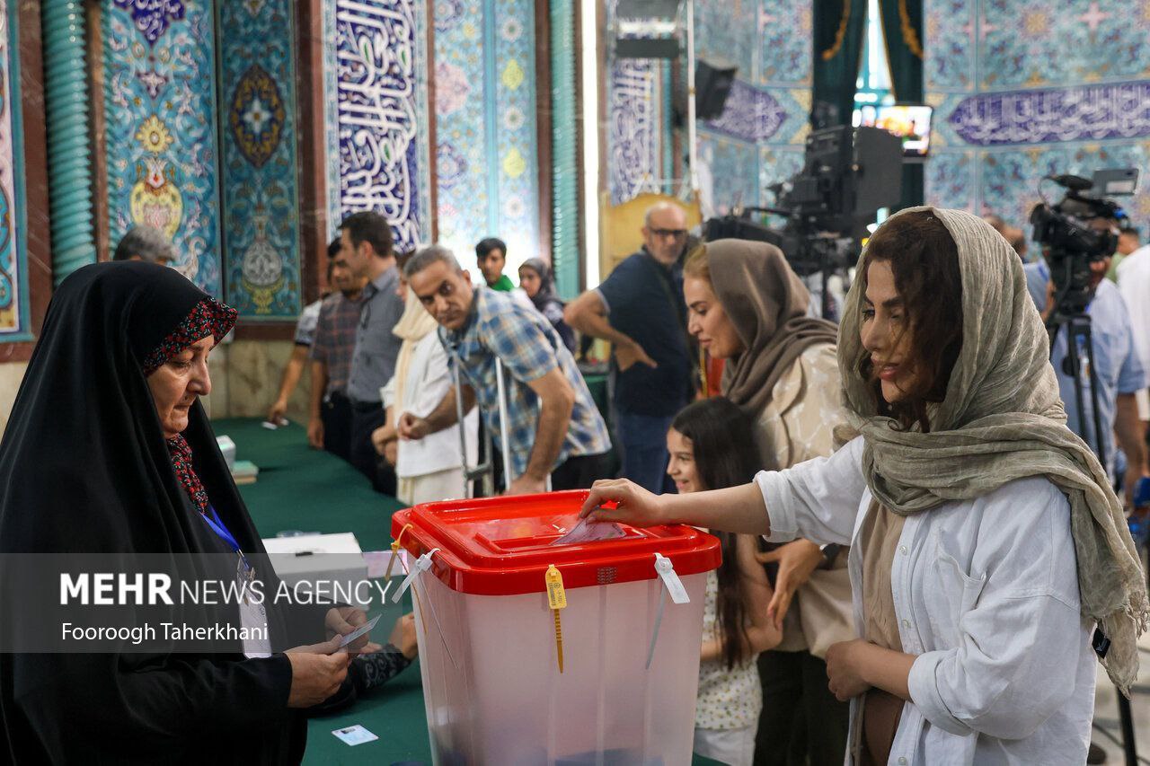 چند تصویر متفاوت از رای دهندگان در سراسر کشور